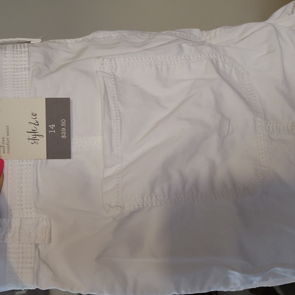 Women's White cargo capri pants
